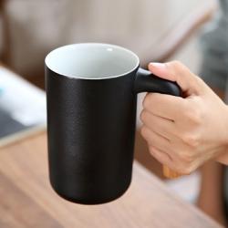 Ceramic Mug with Wooden Lid